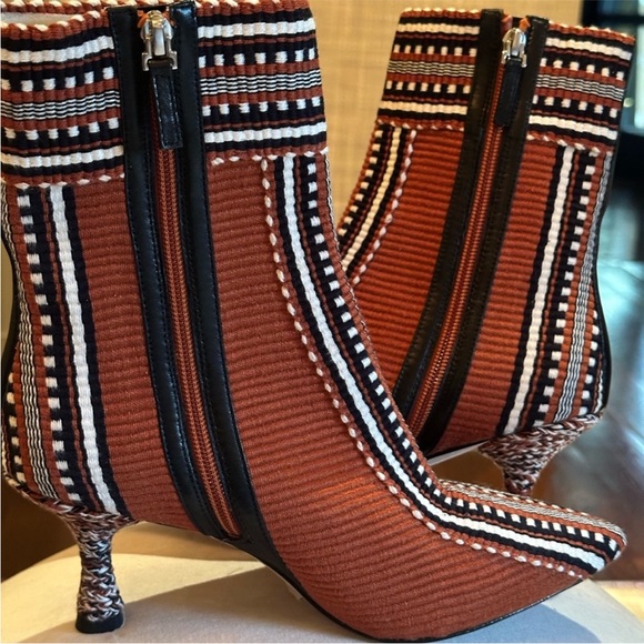 Anthropologie NEW Amambaih multi-colored Cognac boots fabric & leather Boho Chic - Picture 4 of 7